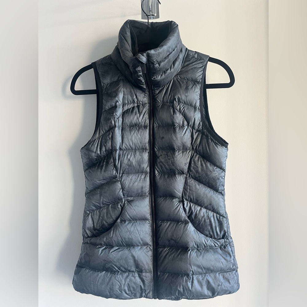 Lululemon puffer vest